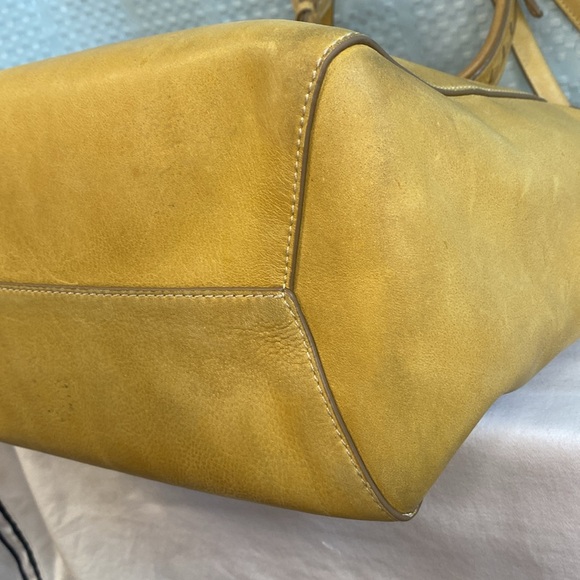 Frye Reed Medium Leather Hobo In Sunflower - Picture 12 of 17